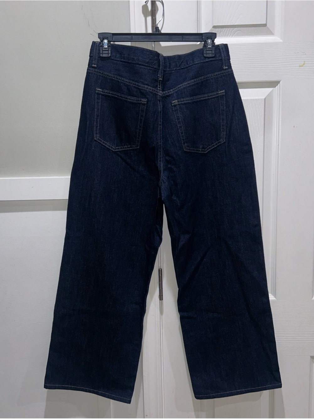 Uniqlo Women’s High Rise Wide Leg Straight Jeans Size 28 NWT - Picture 5 of 9